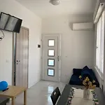 Bilocale A Due Passi Dal Mare 利尼亚诺萨比亚多罗